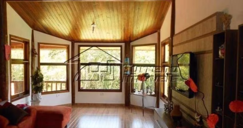 Casa com 4 suites no Recanto Santa Bárbara. Estuda permuta