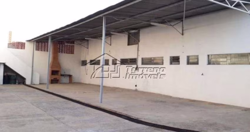 Ótimo Galpão em Santana