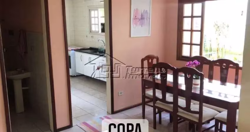 Sobrado com excelente localização no jardim das indústrias