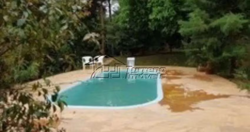 Casa em condomínio de alto padrão na rodovia dos tamoios