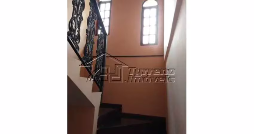 Casa com 4 dormitórios, sendo 1 suíte na zona sul de são josé dos campos