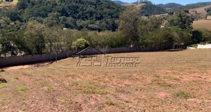 Terreno com 1.000m² em condomínio de alto padrão na rodovia dos tamoios
