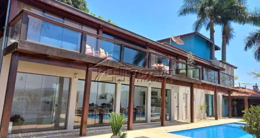 Chácara / sítio com 5 quartos à venda na Rua dos Curiós, Cidade Jardim, Jacareí