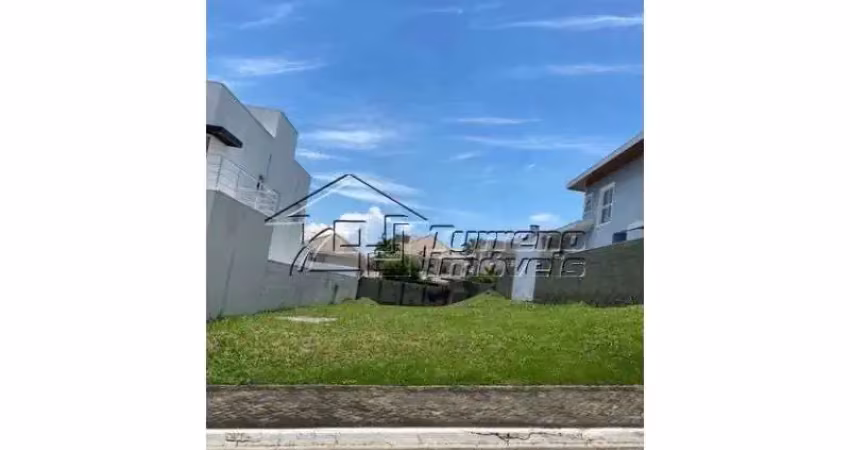 Terreno com 470m² em condomínio de alto padrão no urbanova