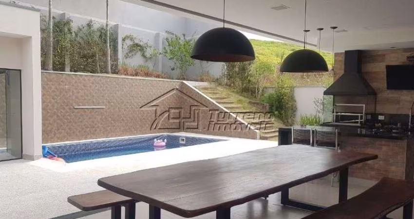 Casa com 3 pavimentos em condomínio na zona leste - SJCampos