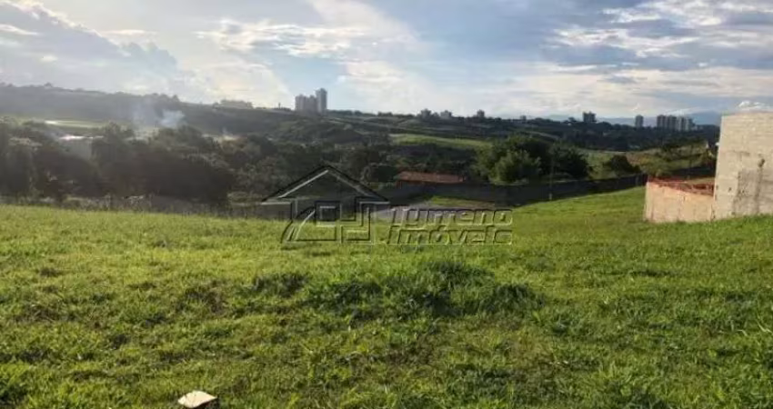 Terreno à venda com 777m² em condomínio fechado no torrão de ouro