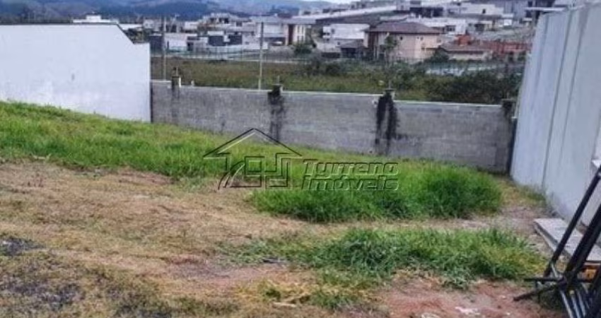 Terreno em condomínio de alto padrão no Urbanova