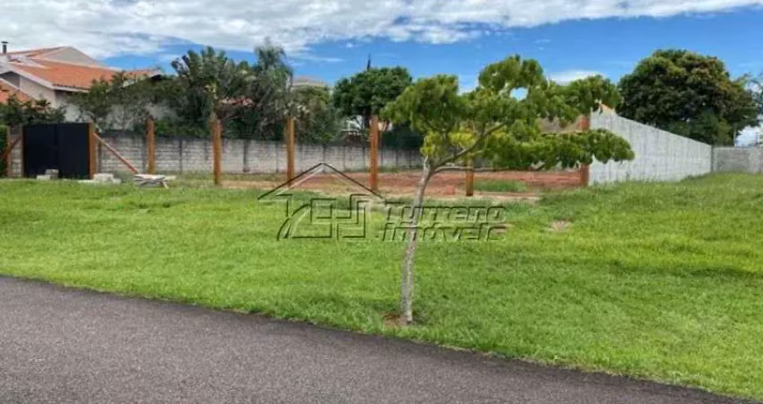 Excelente terreno em condomínio de alto padrão em jacareí
