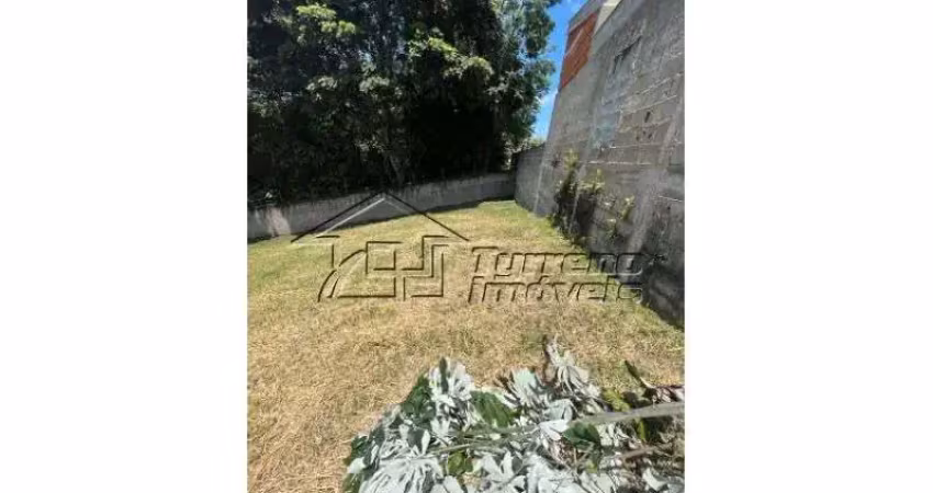 Terreno com 489m² em condomínio de alto padrão no urbanova