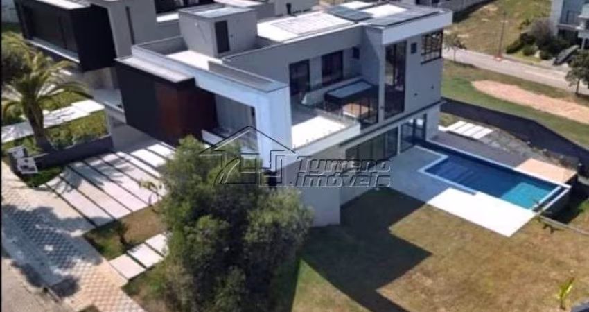 Casa em Condomínio Fechado