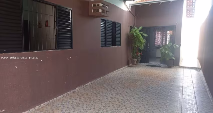 Casa para Venda em Campo Grande, Vila Bandeirantes, 3 suítes, 5 banheiros, 3 vagas