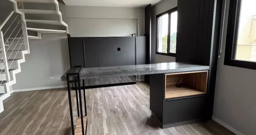 Loft duplex com closet e armários planejados no easy life brigadeiro!