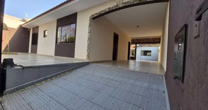 Casa à venda em maringá, jardim pinheiros - churrasqueira e jardim