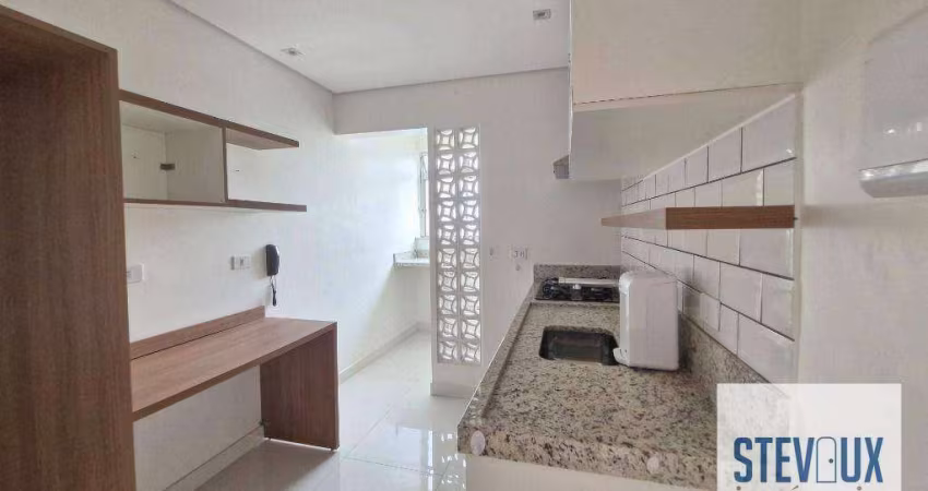 Apartamento reformado em Moema Pássaros com 1 dormitório e 2 banheiros! Prédio com Piscina e Salão de Ginástica