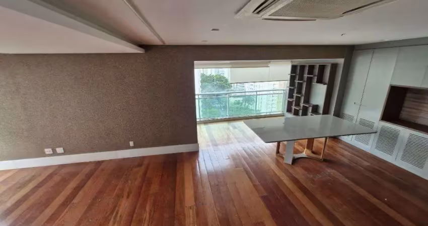 Cobertura em Moema Pássaros com espaço gourmet e espaço para recebr amigos