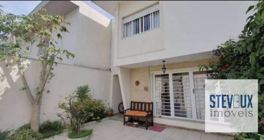 Casa de vila com portão para venda!