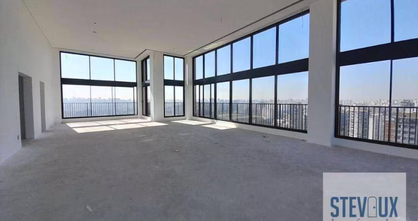 Cobertura duplex maravilhosa de 688m² com uma vista incrível de São Paulo.