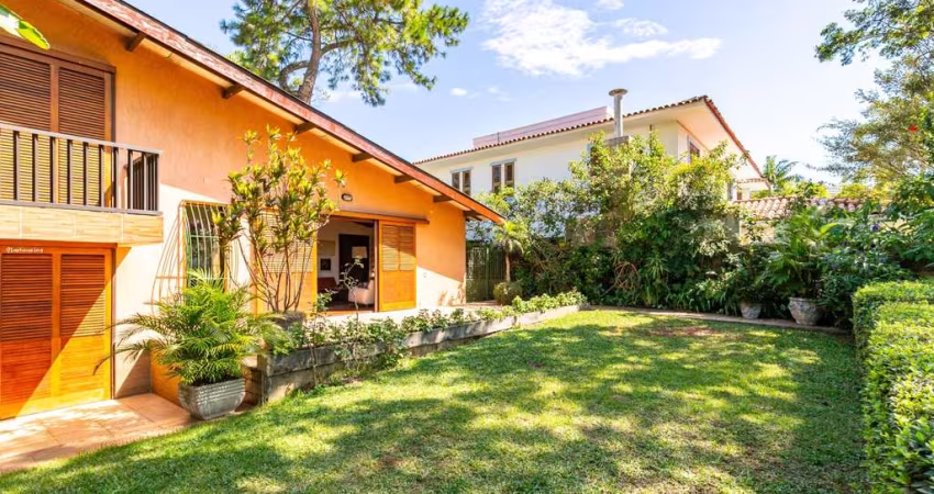Casa para Venda em São Paulo, Jardim Guedala, 3 dormitórios, 1 suíte, 4 vagas