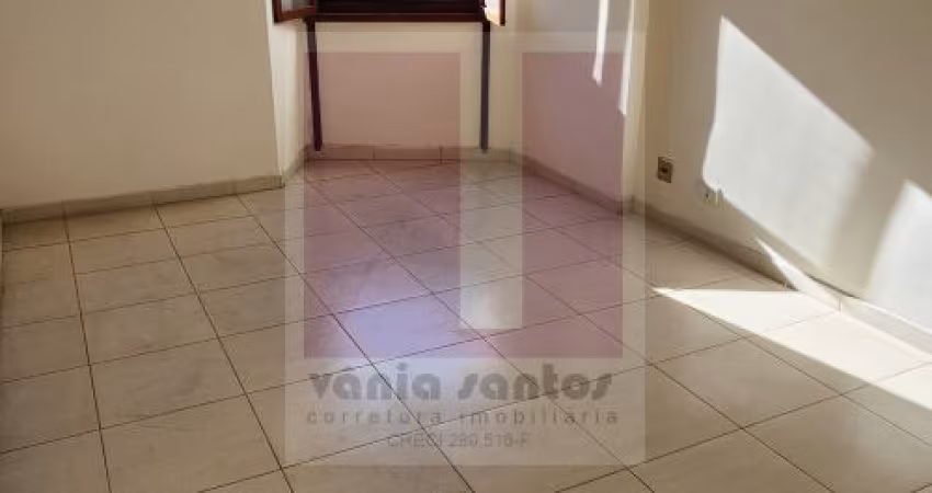 Apto de 2 dorms. Centro de Taubaté. Todo reformado.