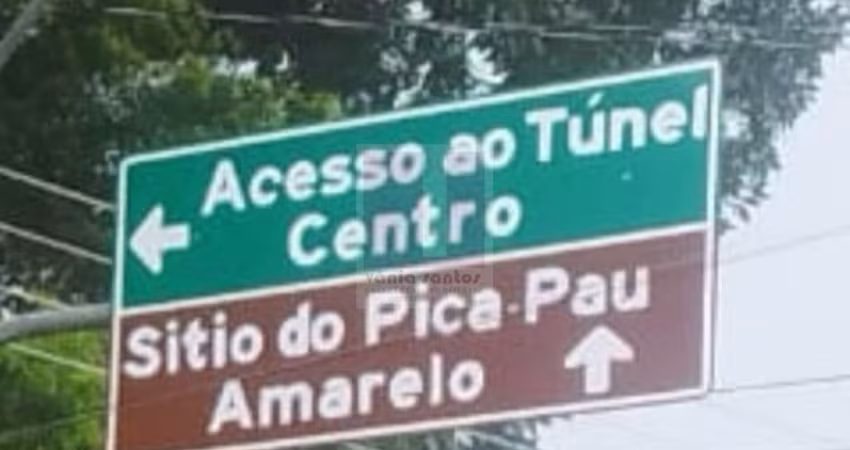 Terreno de esquina com 346m²