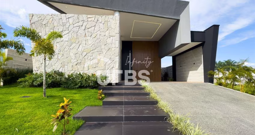 Belíssima Casa Térrea Assinada por Leandro Francis (Estúdio LF Arquitetura)