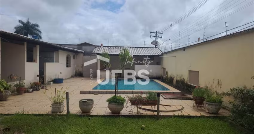 0 - Casa 3 quartos, sendo 1 suíte