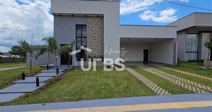 Casa Térrea em Condomínio fechado de esquina Terras Alpha1