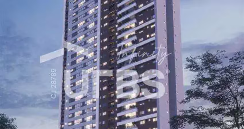 Apartamento no Ed. Blume com 3 suítes plenas, 2 vagas de garagem e escaninho.