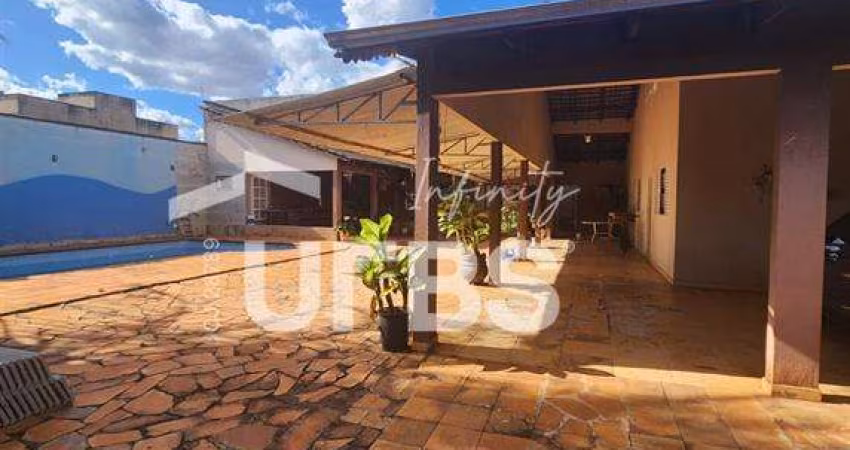 casa 4 qto Residencial Alice Barbosa lote 600m2