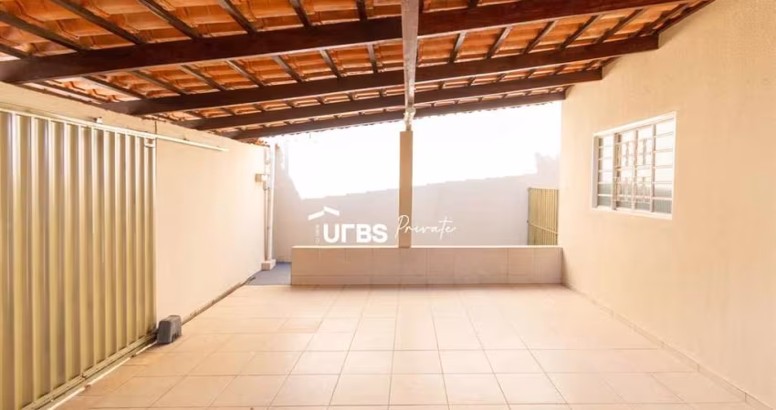 0 - Casa 3 quartos, sendo 1 suíte