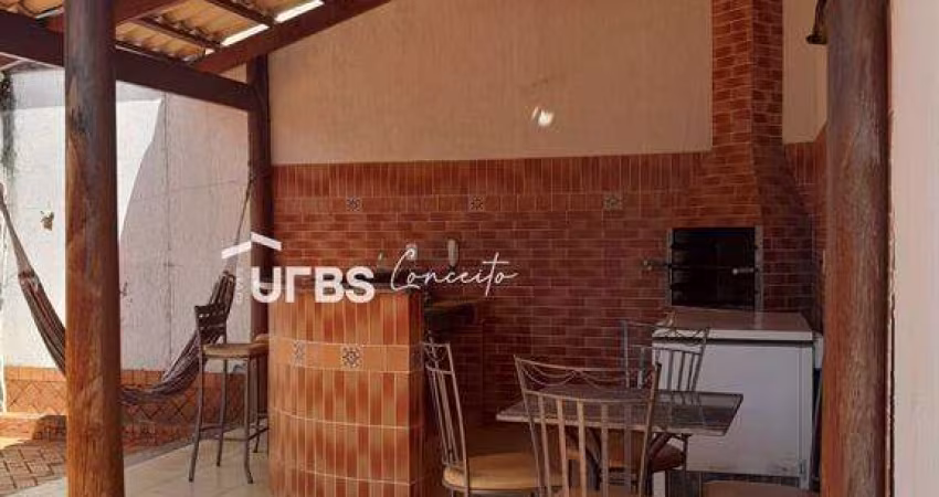 CASA RESIDENCIAL/COMERCIAL NO JARDIM BRASIL - COM LOCALIZAÇÃO EXCELENTE.