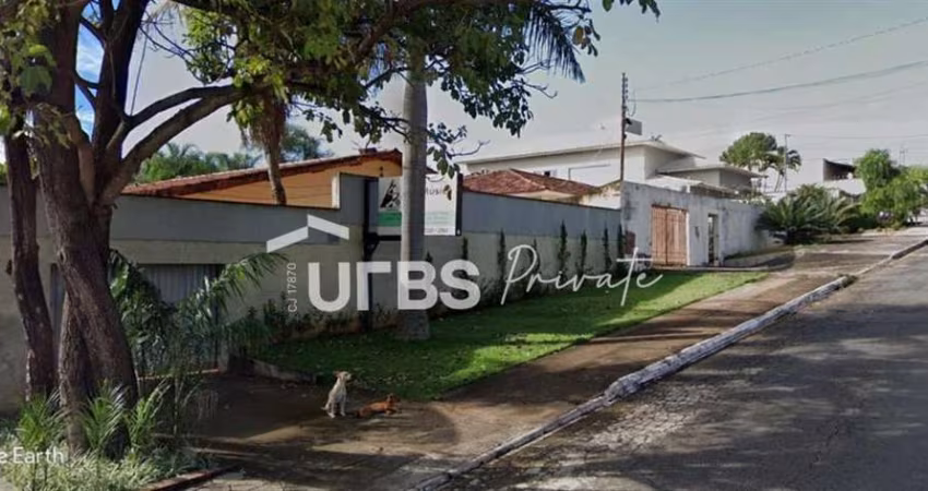 0 - Casa 3 quartos, sendo 2 suítes