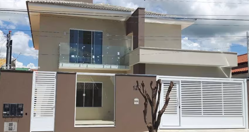 Casa para Venda em Presidente Prudente, RESIDENCIAL UNIVERSITÁRIO, 3 dormitórios, 3 suítes, 1 banheiro, 2 vagas