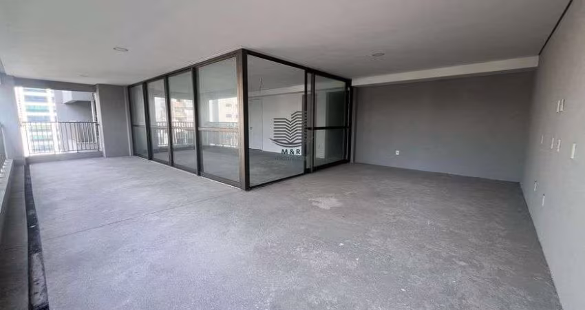 Apartamento para venda possui 280 m² com 4 quartos em Moema - São Paulo - SP