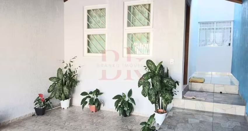Casa para Venda em Itatiba, Jardim Galetto, 2 dormitórios, 1 banheiro, 2 vagas