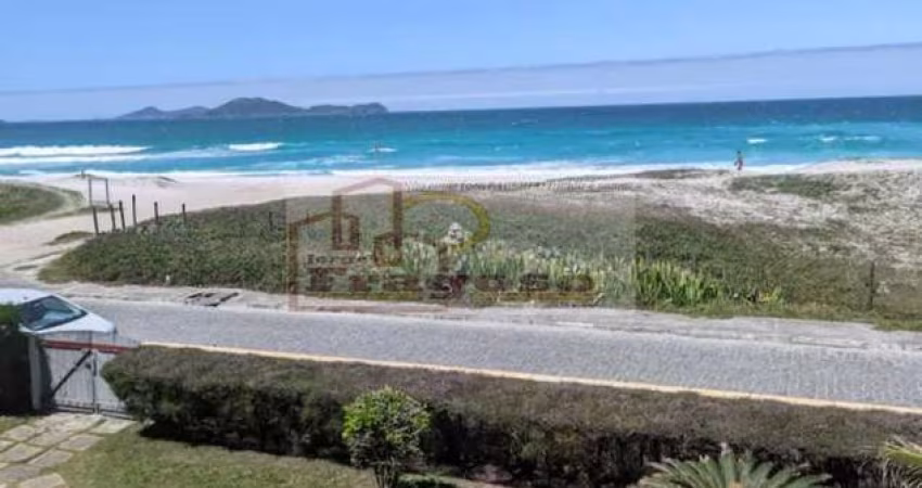 Imperdível oportunidade: Casa à venda em Cabo Frio-RJ, bairro Foguete. 3 quartos, 1 suíte, 3 banheiros, 1 vaga.