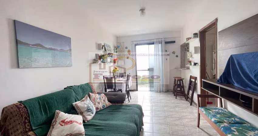 Apartamento à venda em Cabo Frio-RJ, no bairro Foguete: 2 quartos, 1 sala, 1 banheiro, 1 vaga.