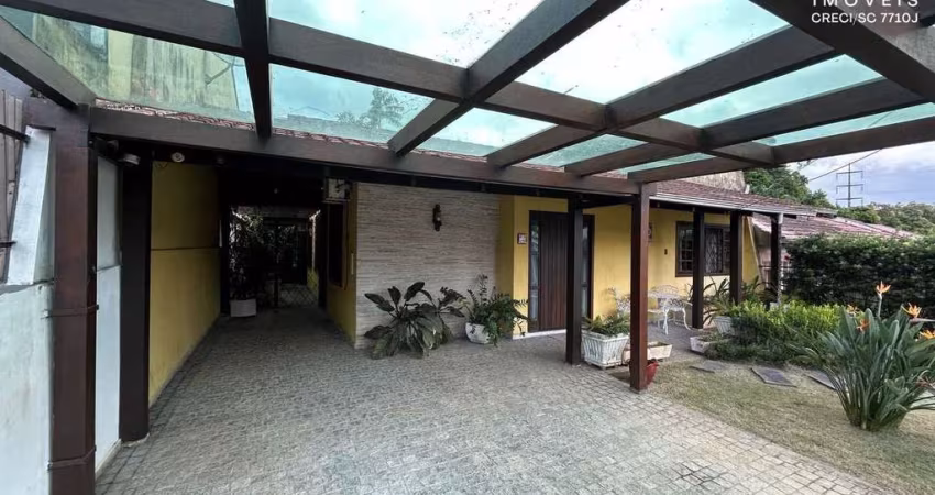 Casa com 3 quartos, Glória, Joinville - R$ 980 mil, Cod: 299