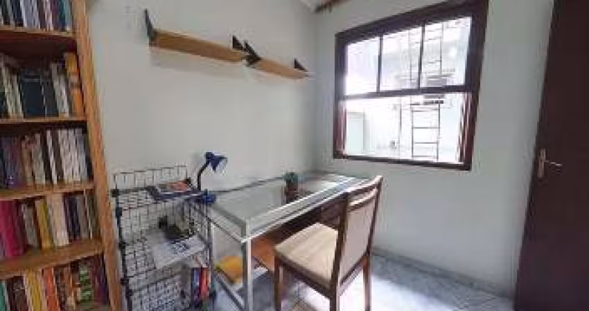 Sobrado para Venda em São Bernardo do Campo, Anchieta, 4 dormitórios, 1 suíte, 2 banheiros, 4 vagas