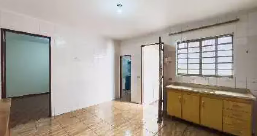 Sobrado para Venda em Santo André, Parque Das Nações, 2 dormitórios, 1 banheiro, 2 vagas