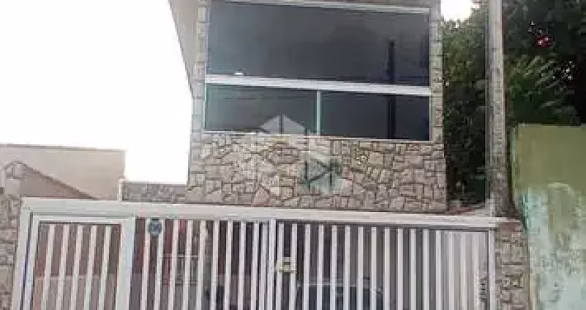 Casa assobradada 3 dormitórios com 2 suitss - jardim esmeralda praia grande