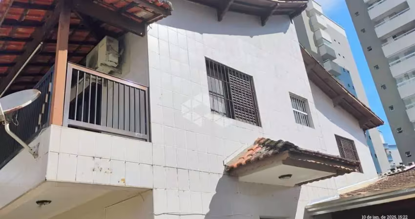 Casa com 2 quartos à venda na Primeiro de Maio, 272, Vila Mirim, Praia Grande