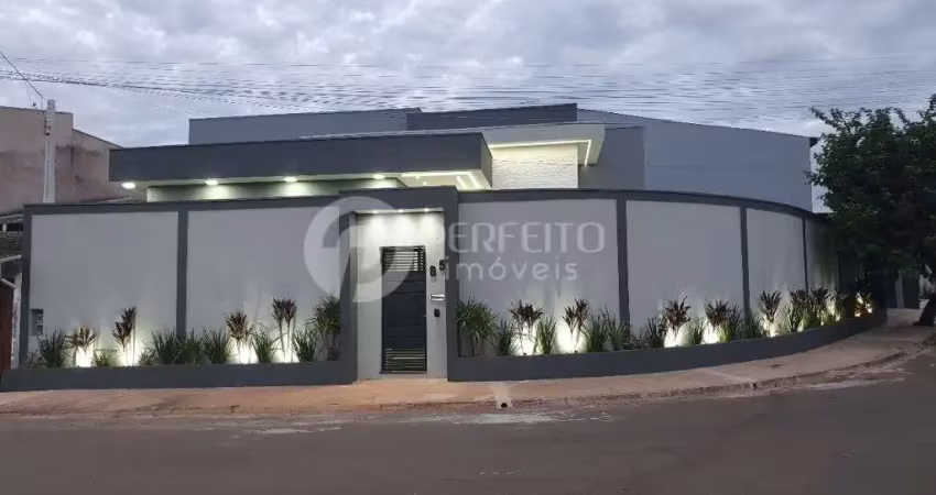 Casa moderna com 3 suites – completa em planejados e com area gourmet