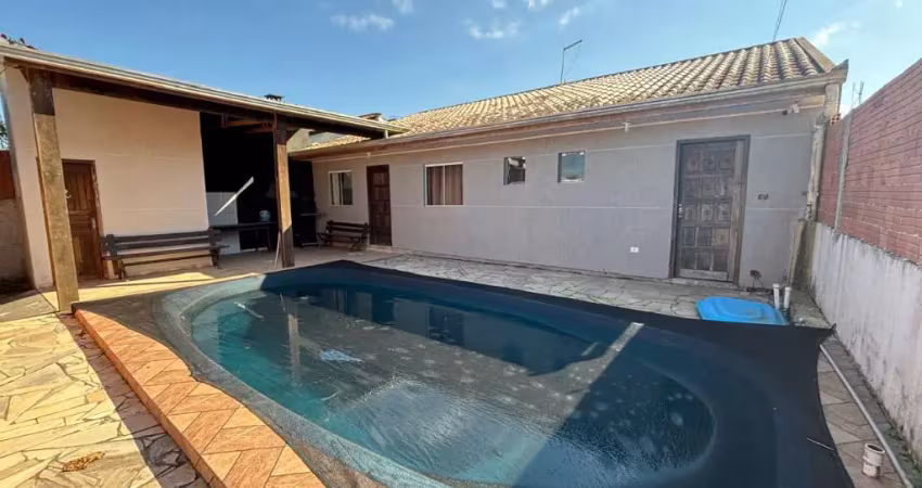Casa para alugar na Avenida Paranaguá, 8400, Costa Azul, Matinhos