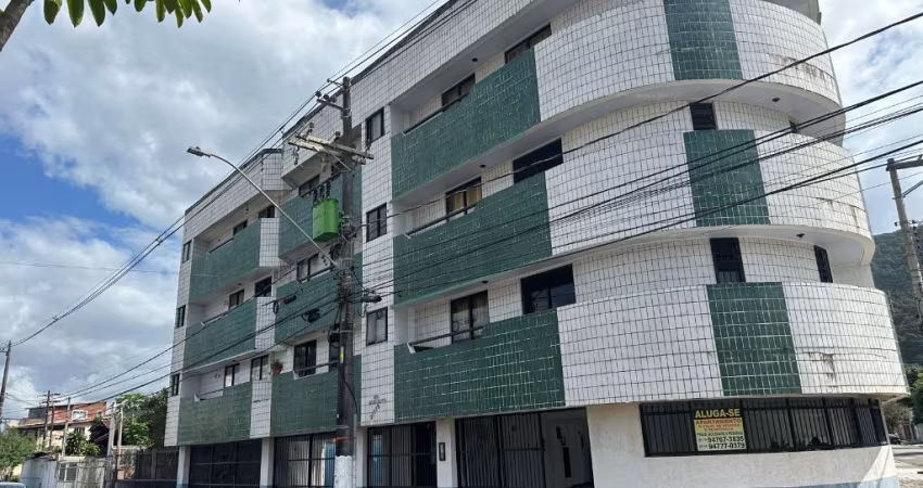 Kitnet com garagem a 200 MTS da praia