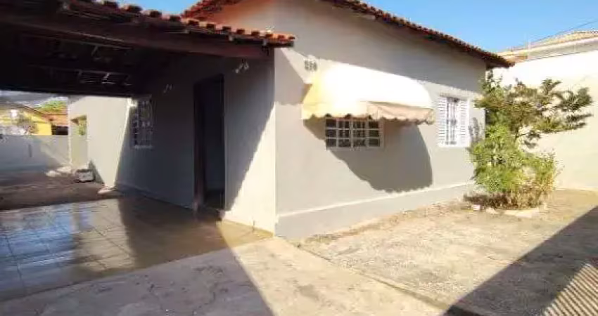 Casa com 2 quartos para alugar na Vila Bandeirantes, Araçatuba 