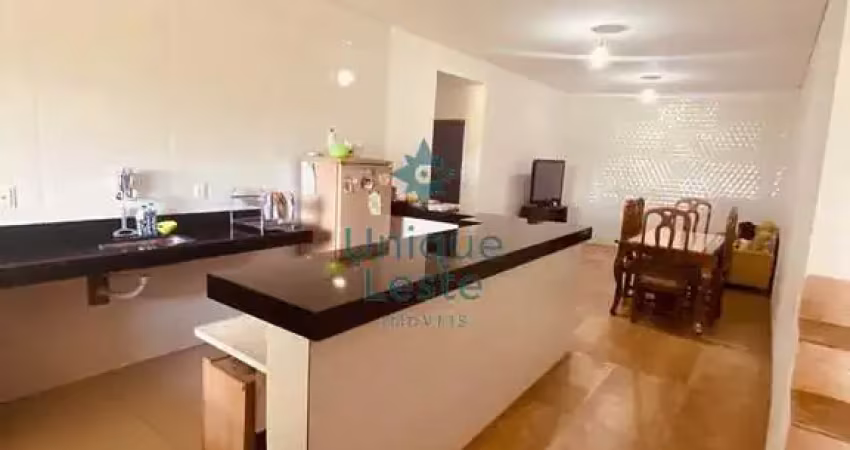 Casa com 3 quartos à venda na Rua José Flausino, Jardim Vitória, Belo Horizonte