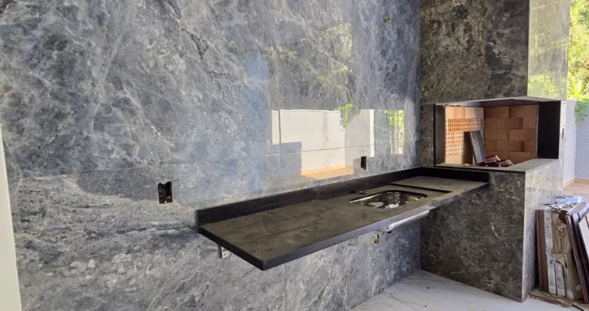 Sobrado de alto padrão no centro de Balneário Piçarras