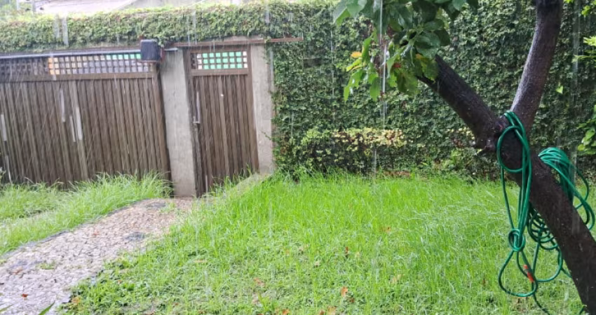 Vende-se Casa com 3 quartos 2 suítes bairro da encruzilhada