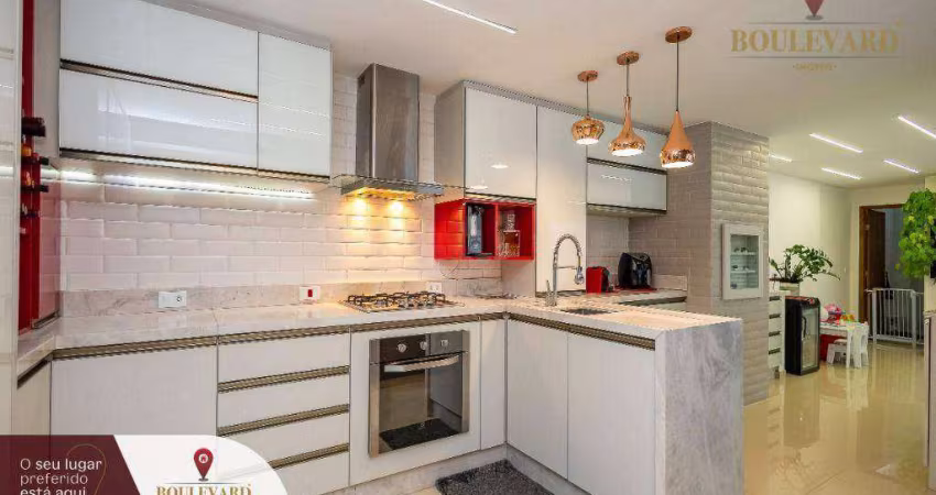 Sobrado com quintal e  4 dormitórios à venda, 210 m² por R$ 895.000 - Uberaba - Curitiba/PR